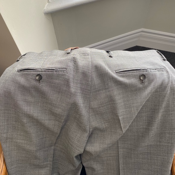 Kenneth Cole Men’s 3 Piece Suit - Picture 7 of 7